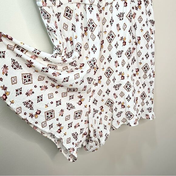 Torrid Surplice Gauze Romper Tie Back Flutter Sleeve Size 2, 2X 18/20 EUC - Picture 5 of 11